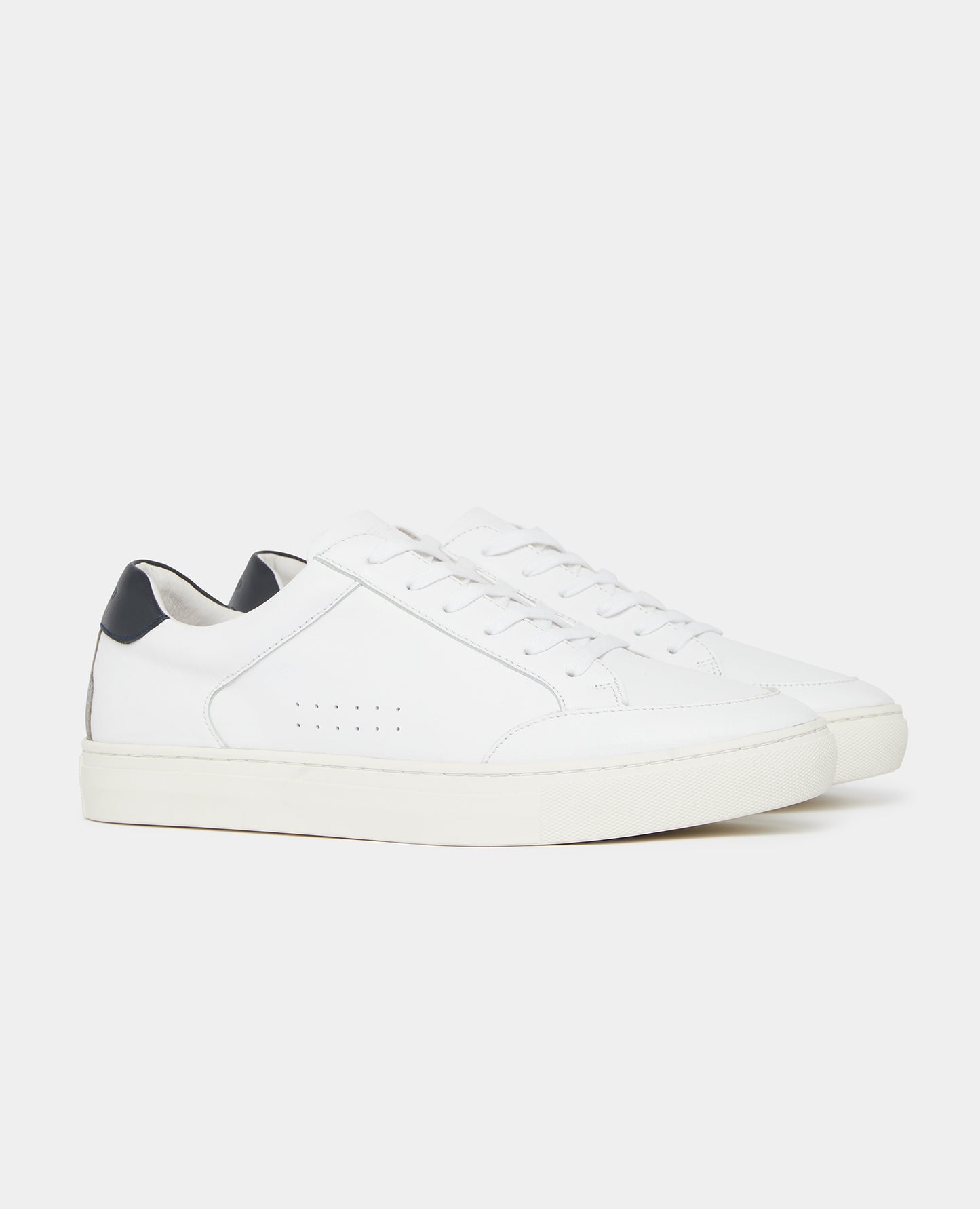 Niro Shoe - White